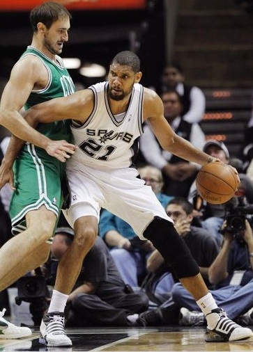 合作推出低 合作推出低